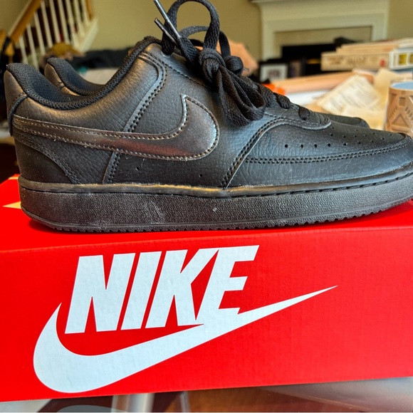 Nike COURT/VISION LOW Triple Black Women’s Sneakers in Size 9M BNIB - Picture 7 of 15